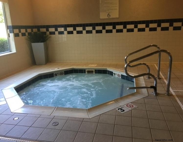 Fairfield Inn & Suites (Frankfort)