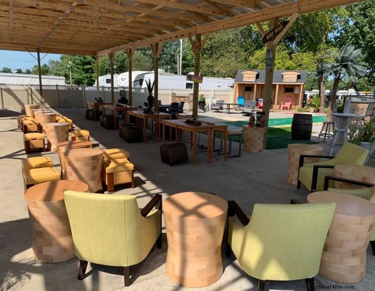 Parc de camping-car Green River Resort et Bar & Grill Tucker s Tiki