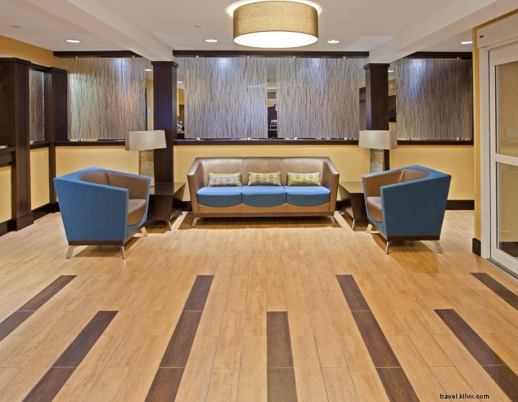 Holiday Inn Express (Bowling Green)