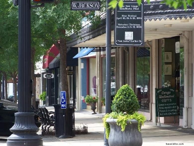 Quartier commerçant et de restauration du centre‑ville historique de Thomasville et centre d’accueil des visiteurs