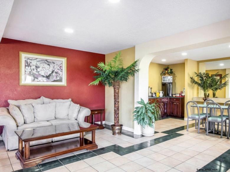 Econo Lodge – Union City