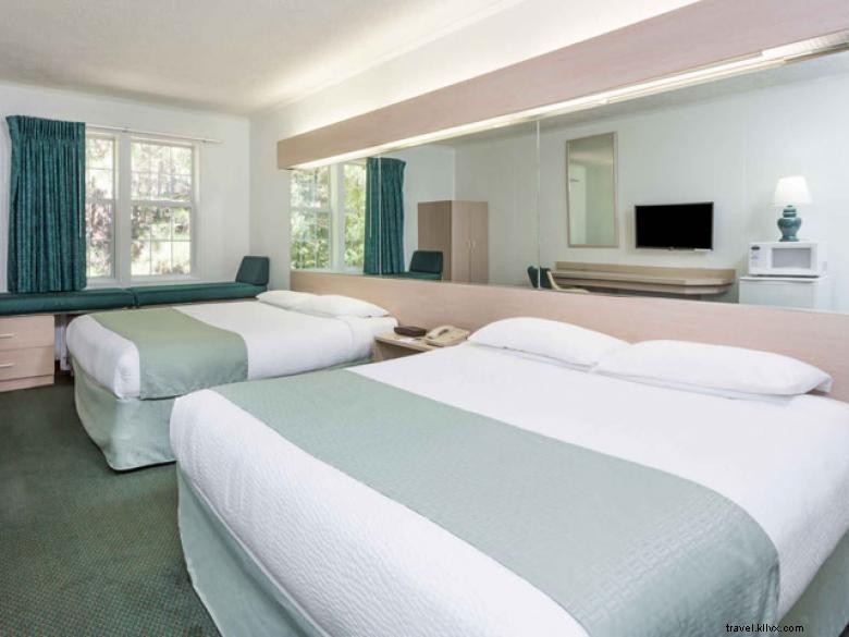 Microtel Inn & Suites by Wyndham Athènes