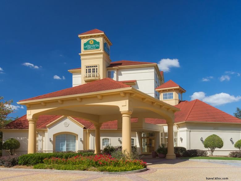 La Quinta Inn & Suites Atlanta Ballpark‑Galleria