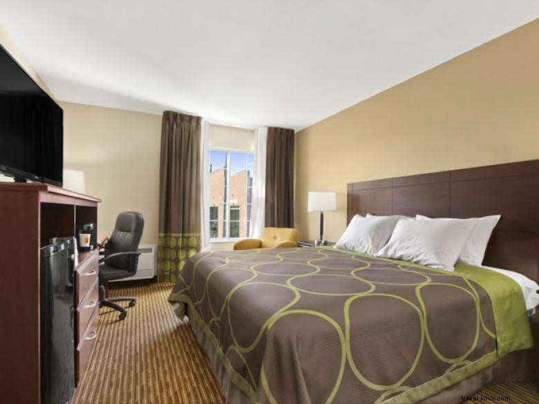 Super 8 Madison – Confort et commodité à proximité de l I‑20