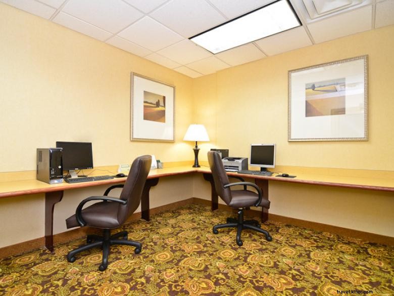 Country Inn & Suites by Radisson, Montagne de Pierre