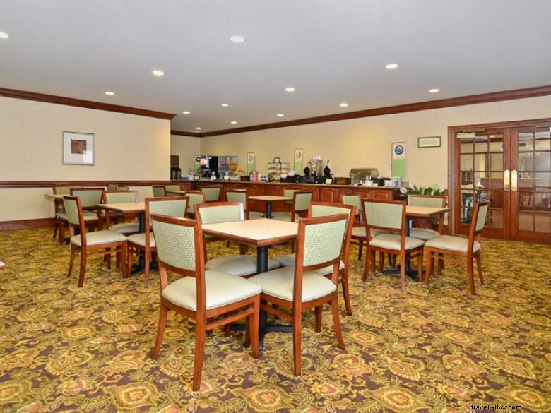 Country Inn & Suites by Radisson, Montagne de Pierre