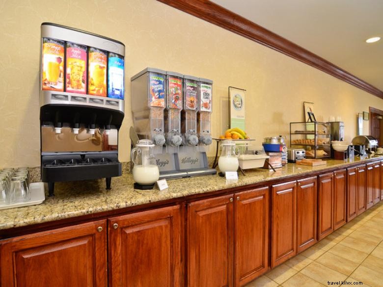 Country Inn & Suites by Radisson, Montagne de Pierre