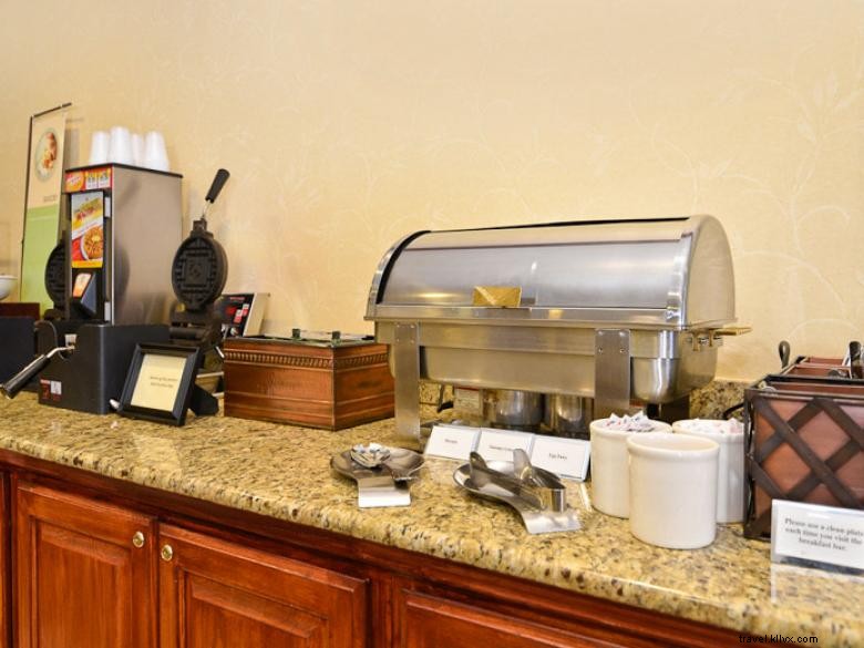 Country Inn & Suites by Radisson, Montagne de Pierre