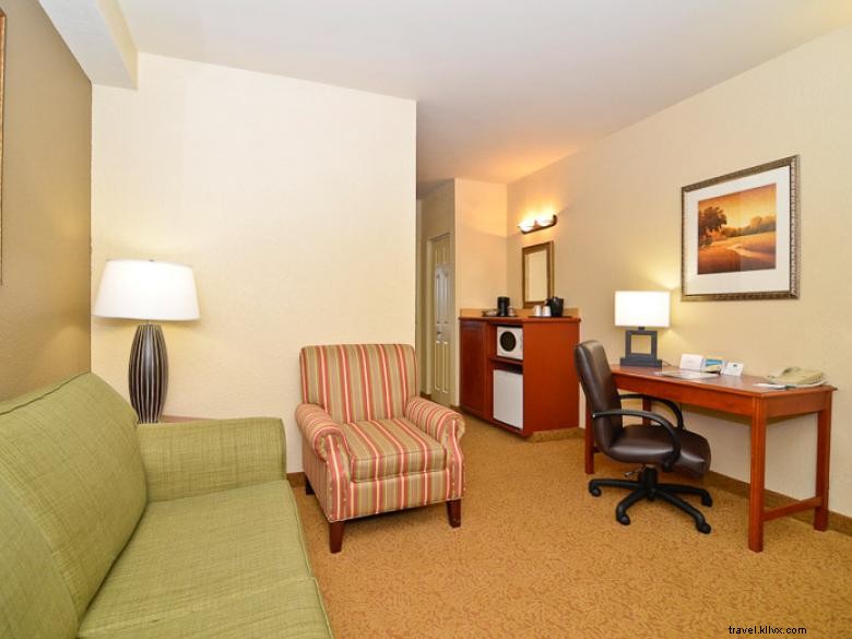 Country Inn & Suites by Radisson, Montagne de Pierre
