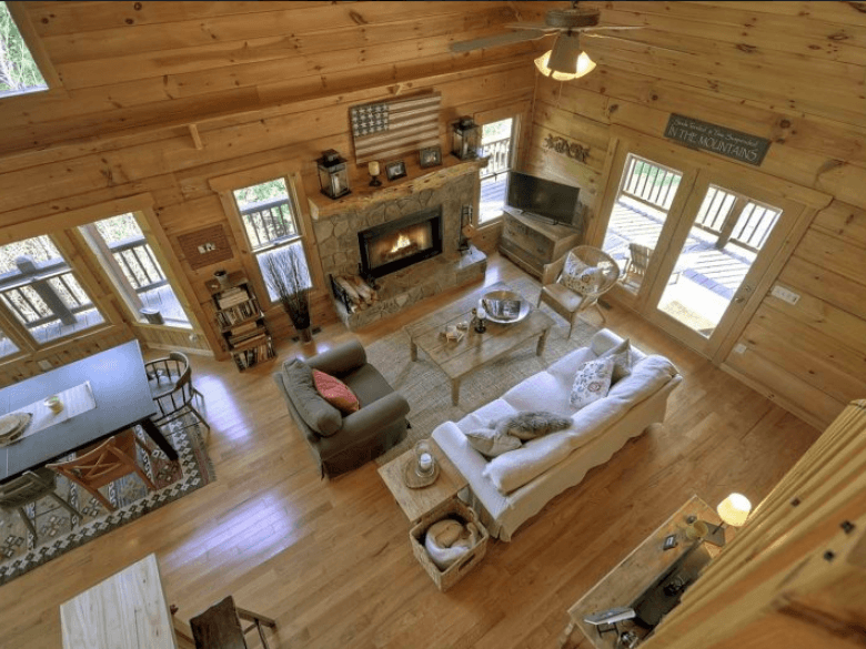 Cabane Edelweiss – Une escapade nature en Géorgie du Nord