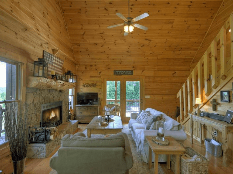 Cabane Edelweiss – Une escapade nature en Géorgie du Nord