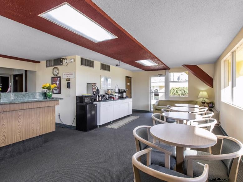 Econo Lodge Forsyth