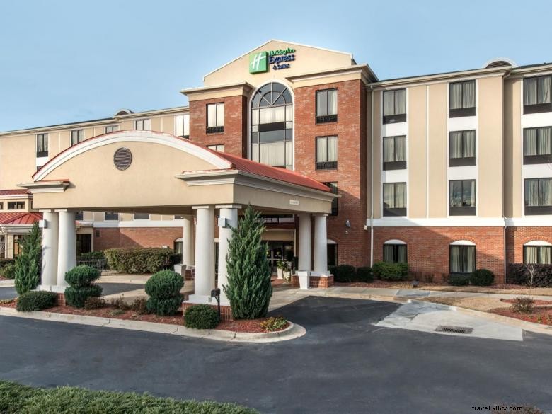 Holiday Inn Express & Suites Lavonia