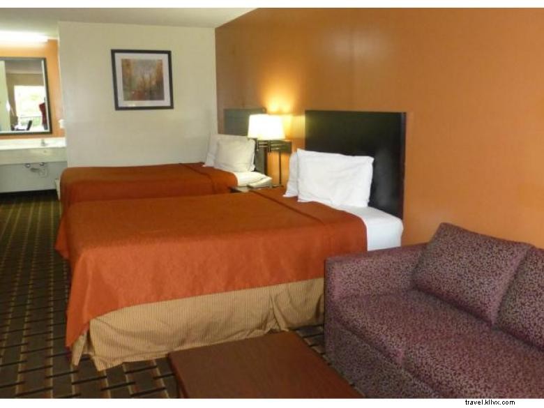 Coach Inn – Summerville