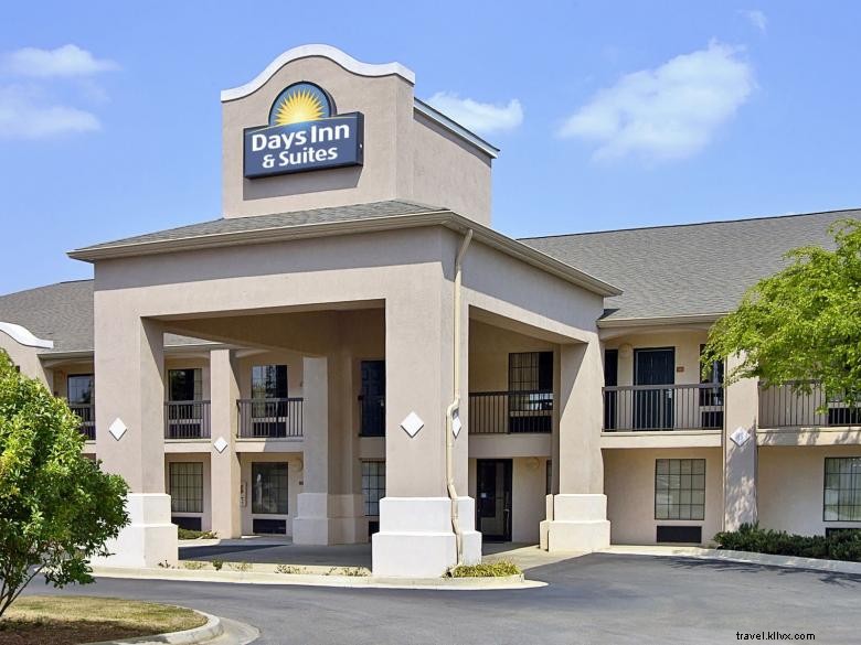 Days Inn & Suites Wyndham à Fort Valley