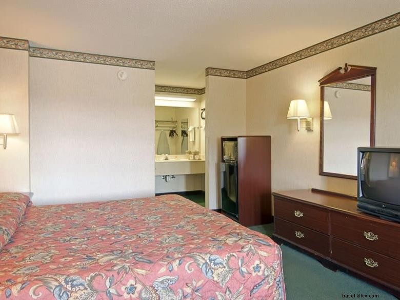 Days Inn & Suites Wyndham à Fort Valley