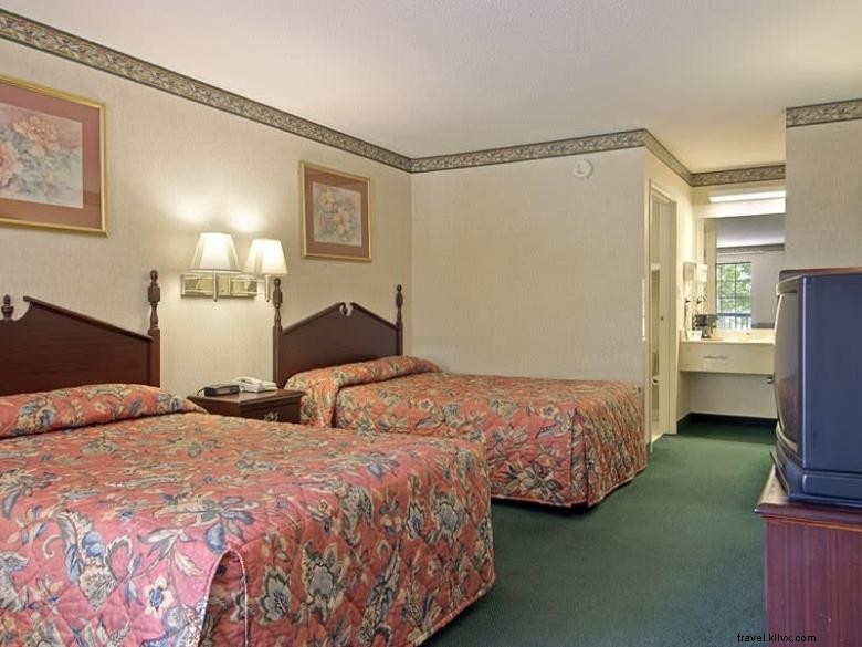 Days Inn & Suites Wyndham à Fort Valley