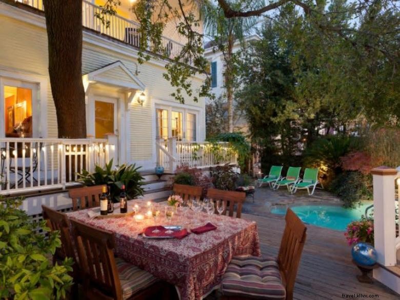 Azalea Inn & Villas