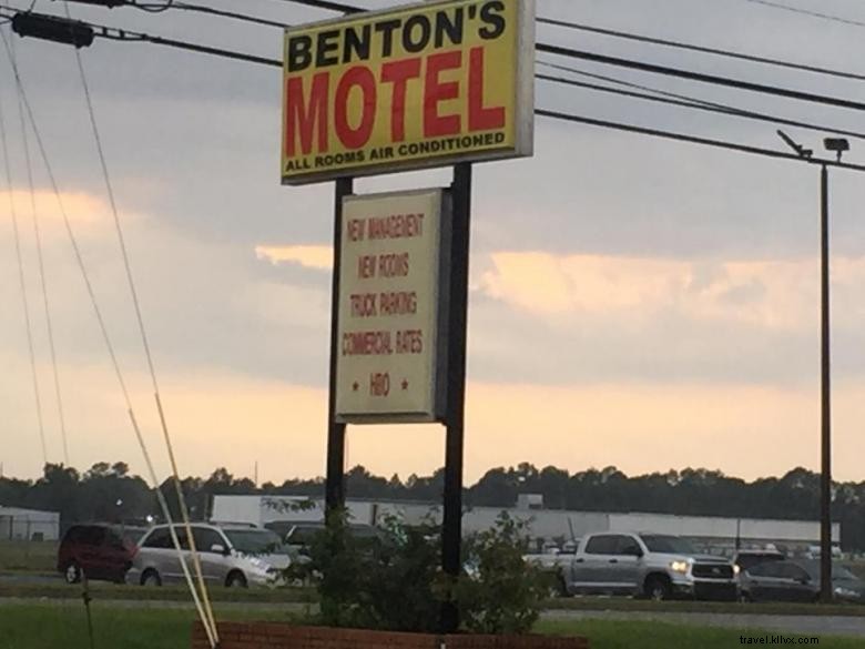Motel Benton s