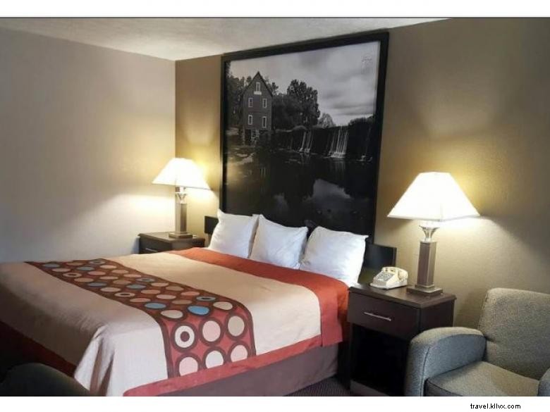 Super 8 Wyndham – Locust Grove (GA)