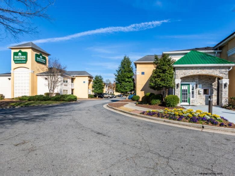 HomeTowner Studios Atlanta NE – Peachtree Corners