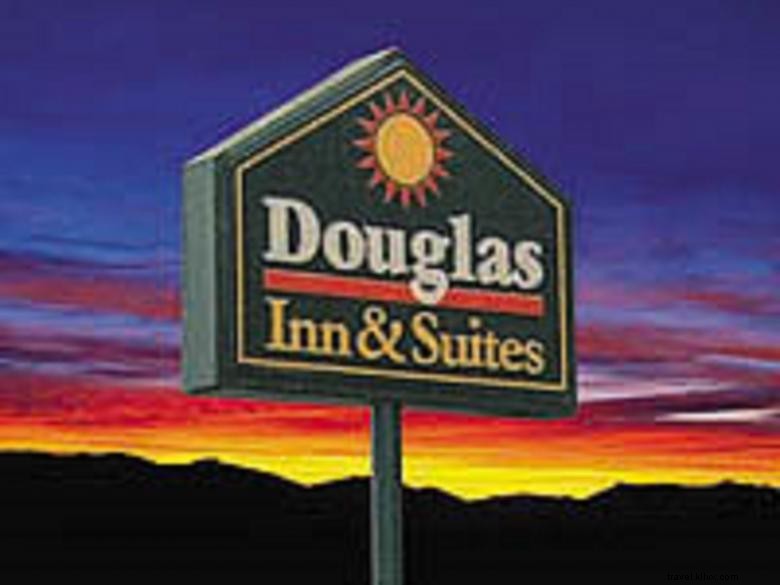 Douglas Inn & Suites