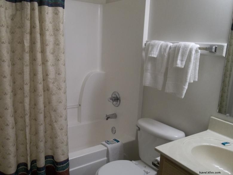 Douglas Inn & Suites