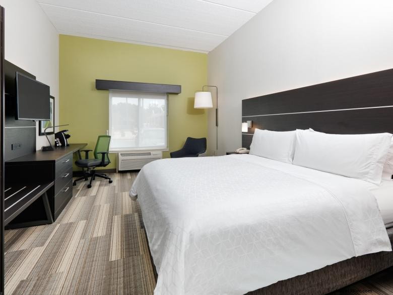 Holiday Inn Express & Suites Dublin