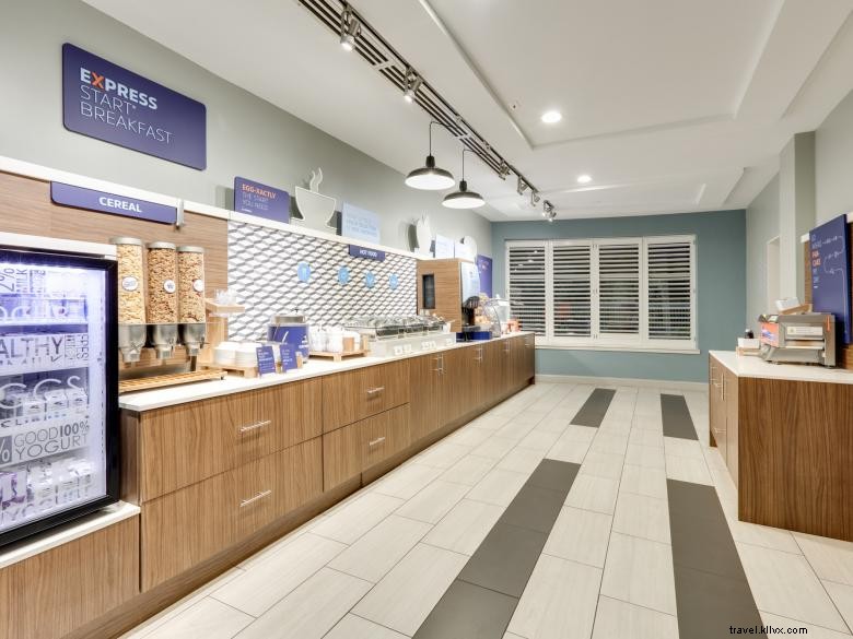 Holiday Inn Express & Suites Dublin