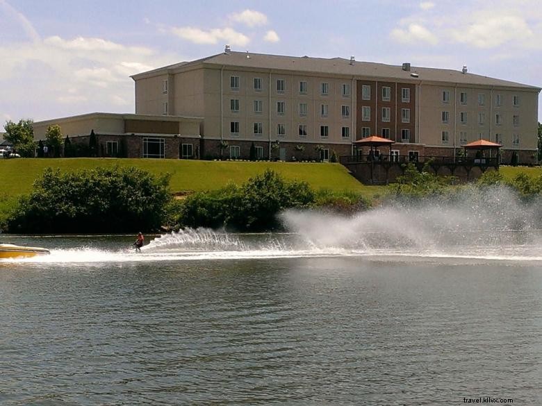 Holiday Inn Express & Suites Atlanta Aéroport Ouest – Camp Creek