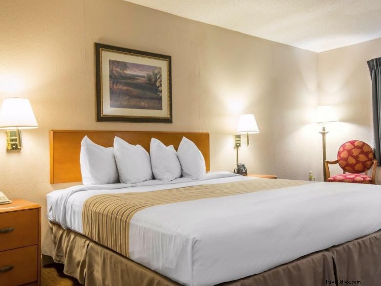 Econo Lodge Inn & Suites à Fort Benning