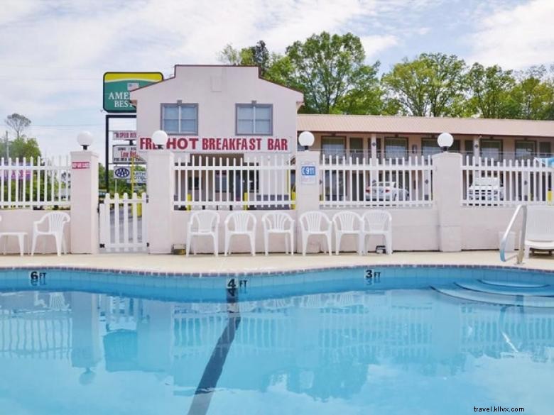 Americas Best Inn – Calhoun