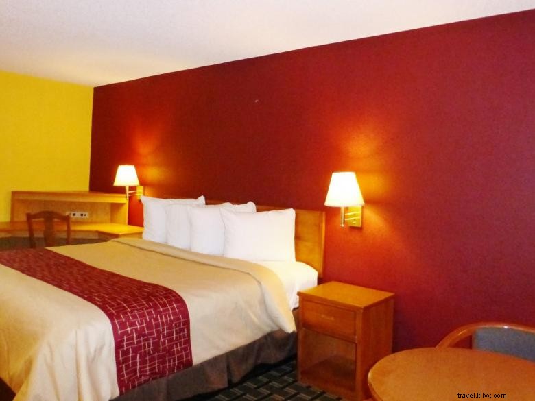 Auberge du Toit Rouge – Acworth