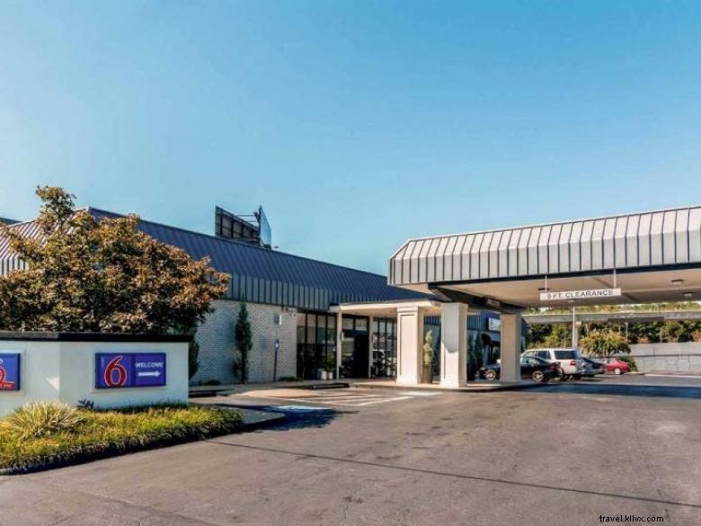 Motel 6