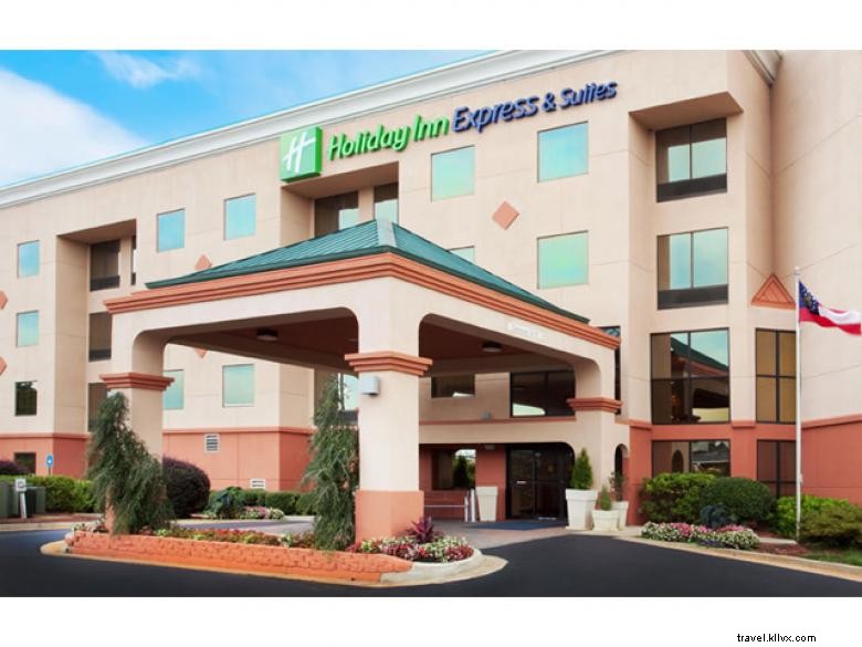 Holiday Inn Express & Suites Lawrenceville