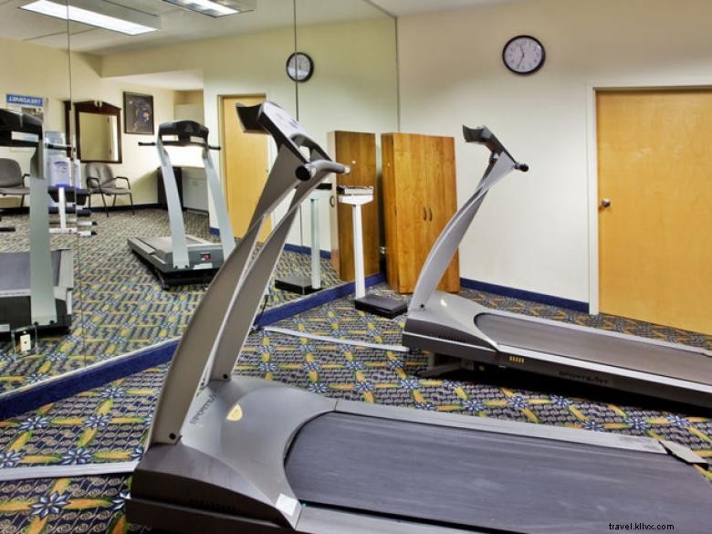 Holiday Inn Express & Suites Lawrenceville