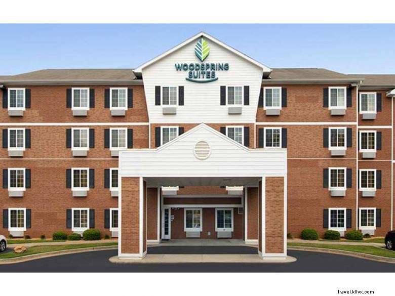 WoodSpring Suites Mâcon Nord