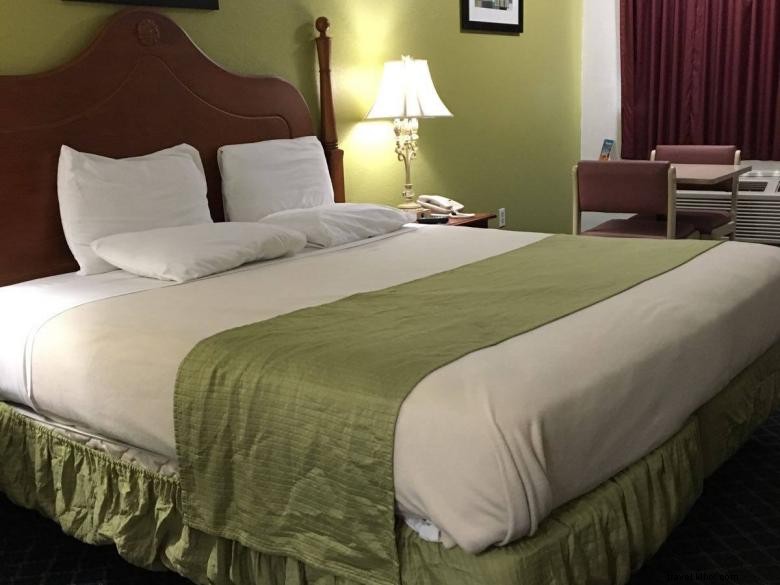 Royal Inn Richmond Hill