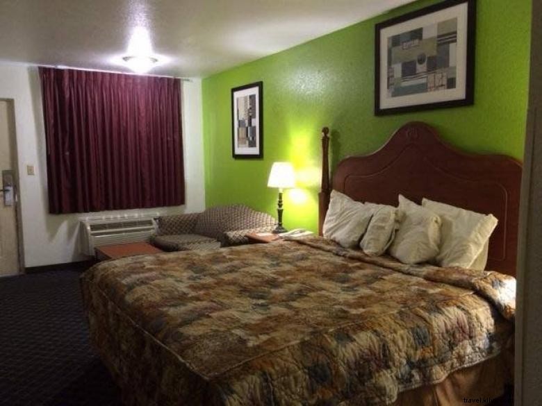 Royal Inn Richmond Hill