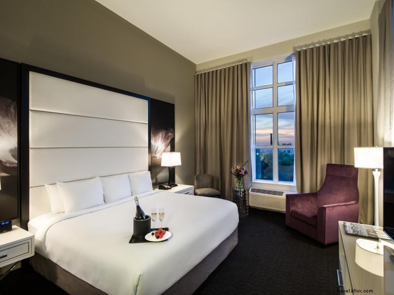 TRYP par Wyndham Savannah Centre‑ville / Quartier Historique