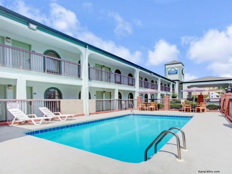 Days Inn & Suites by Wyndham Stockbridge, sud d Atlanta