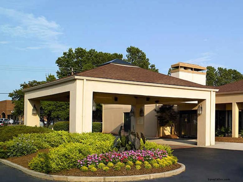 Courtyard by Marriott Atlanta Northlake – Hôtel à Tucker, Géorgie