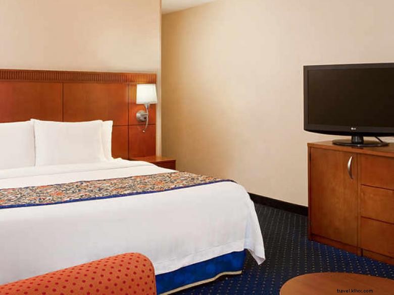 Courtyard by Marriott Atlanta Northlake – Hôtel à Tucker, Géorgie