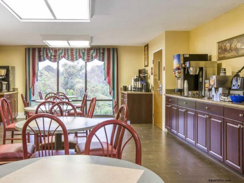 Quality Inn & Suites à Canton