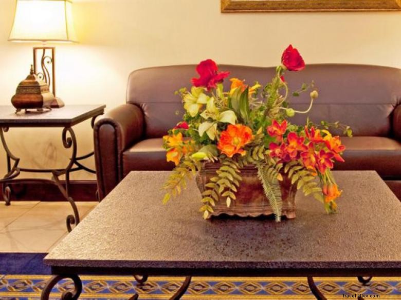 Holiday Inn Express & Suites Douglas