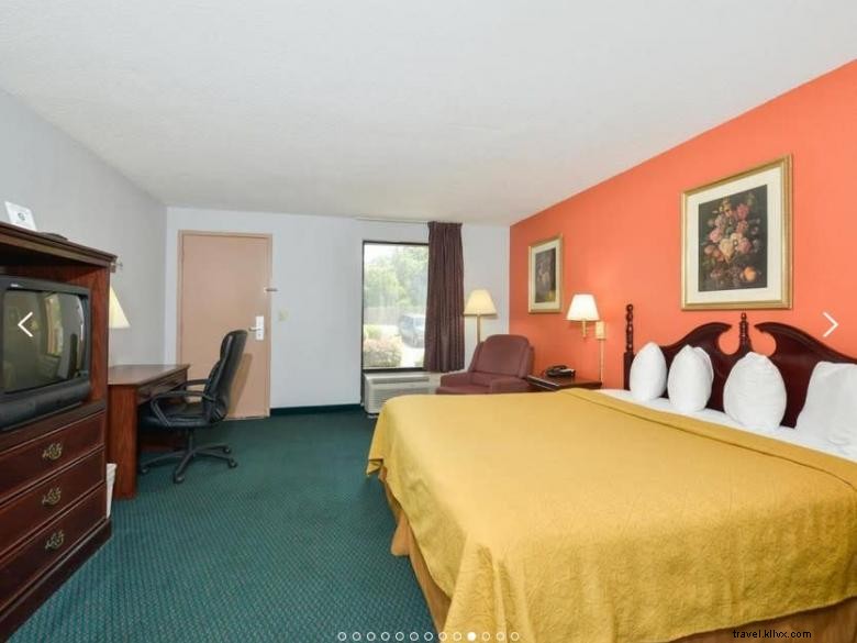 Americas Best Value Inn – Hinesville