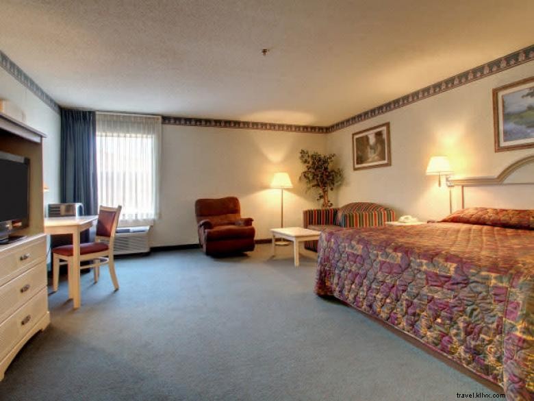 Key West Inn – Chatsworth