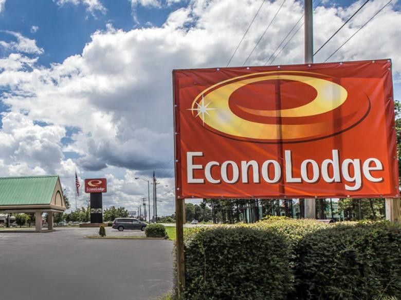 Econo Lodge – Douglas