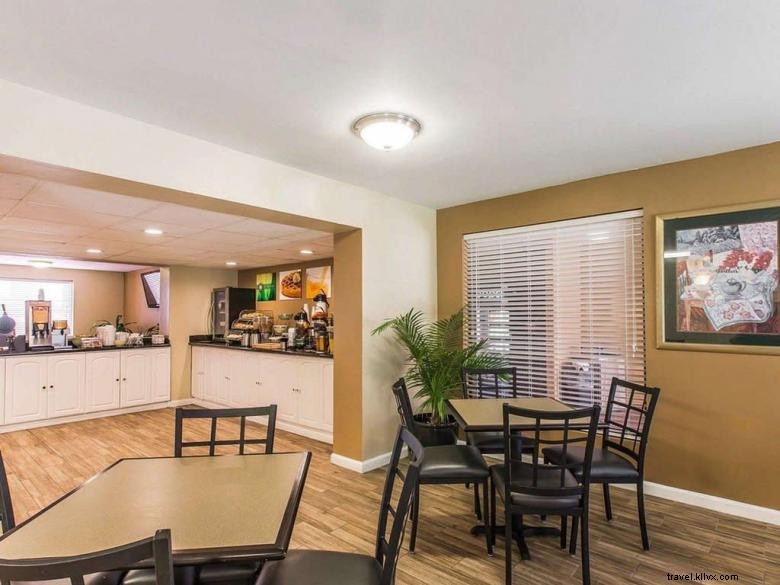 Quality/Suburban Inn - Kingsland