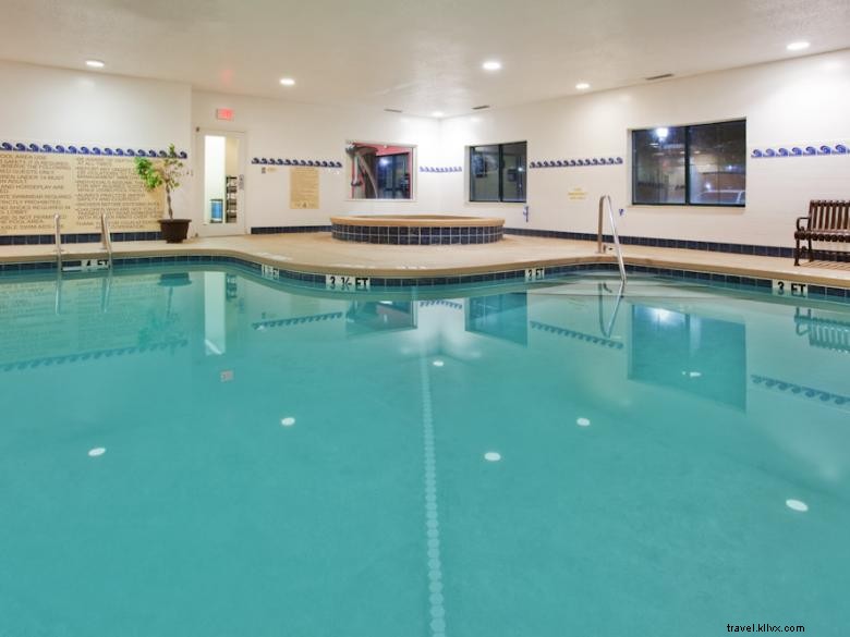 Country Inn & Suites by Radisson, Passerelle de Savannah
